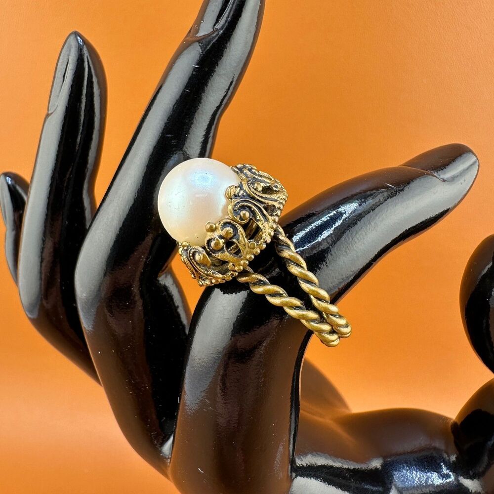 Vintage Ring Antiqued Gold Tone Filigree Braided LG Faux Pearl West Germany
